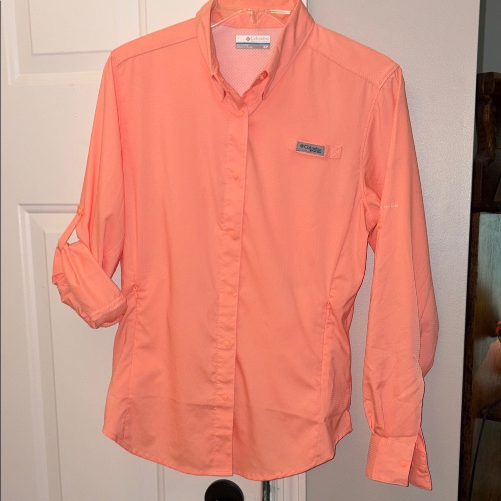Columbia women’s snap Down Shirt in Coral Pink